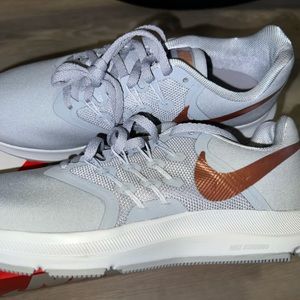 Brand new Nike Run Swift - never worn